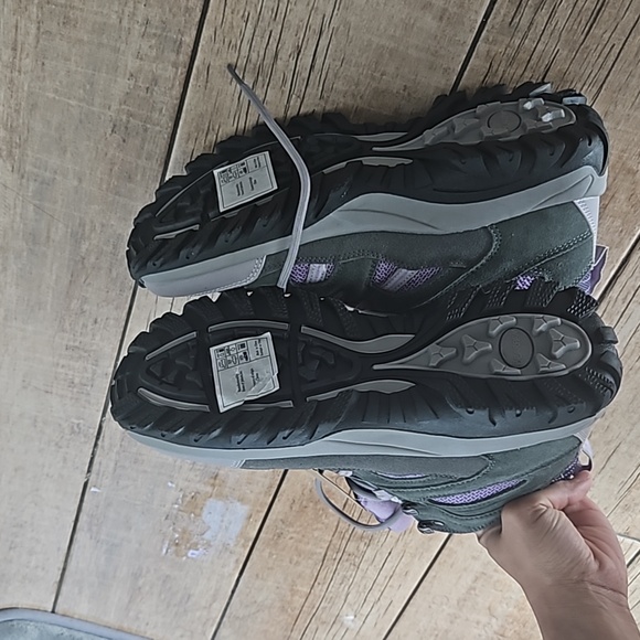 Bearpaw Boots 9.5 Purple - Picture 2 of 3